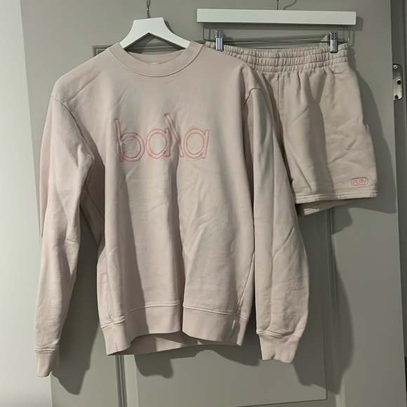 Bala Pants - Bala Women's Athletic Shorts and Sweatshirt Set in Light Pink